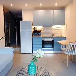 bella-suite-in-the-heart-of-the-city-center.hotels-of-thessaloniki.com/