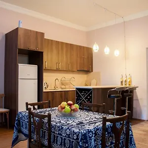 Lile Konukevi Tiflis